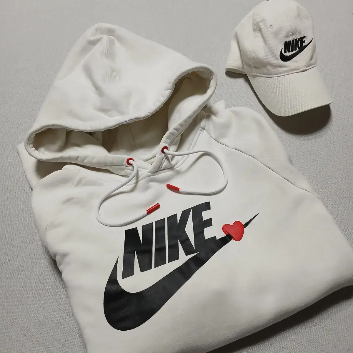 NIKE 나이키 발렌타인 후드티